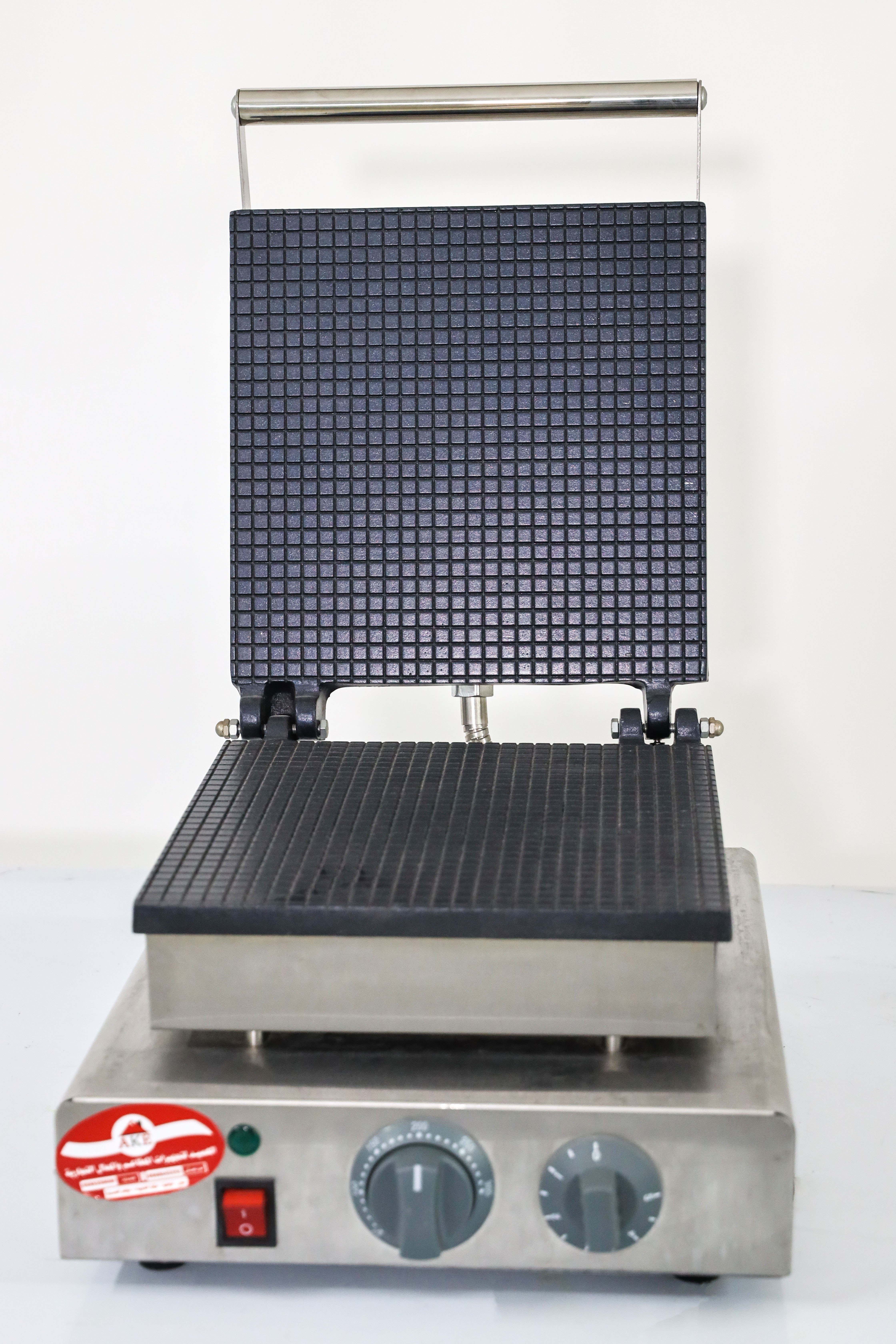 ماكنة مخروط ايس كريم شكل مربع