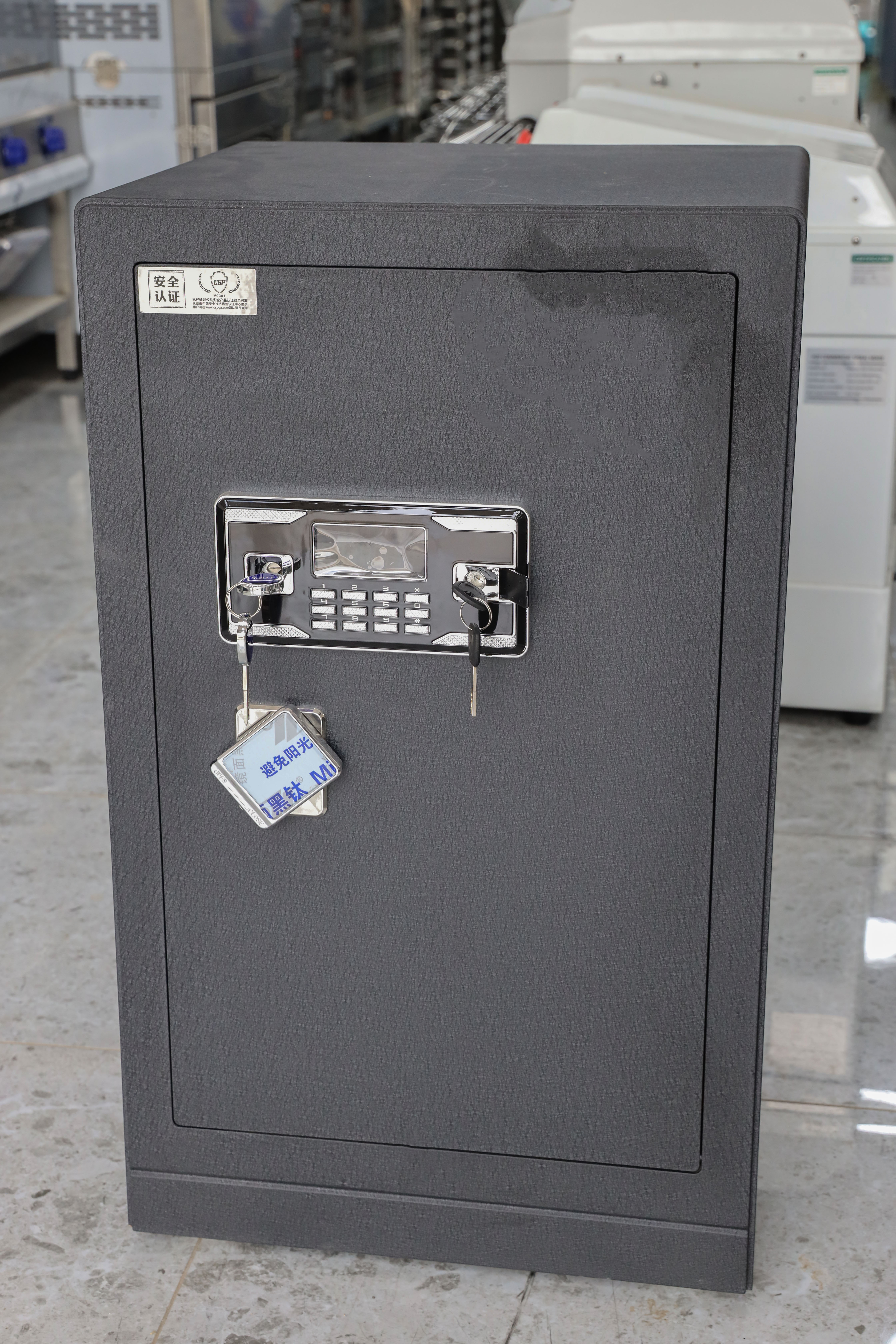 خزنة لون أسود ضد الحريق T-80