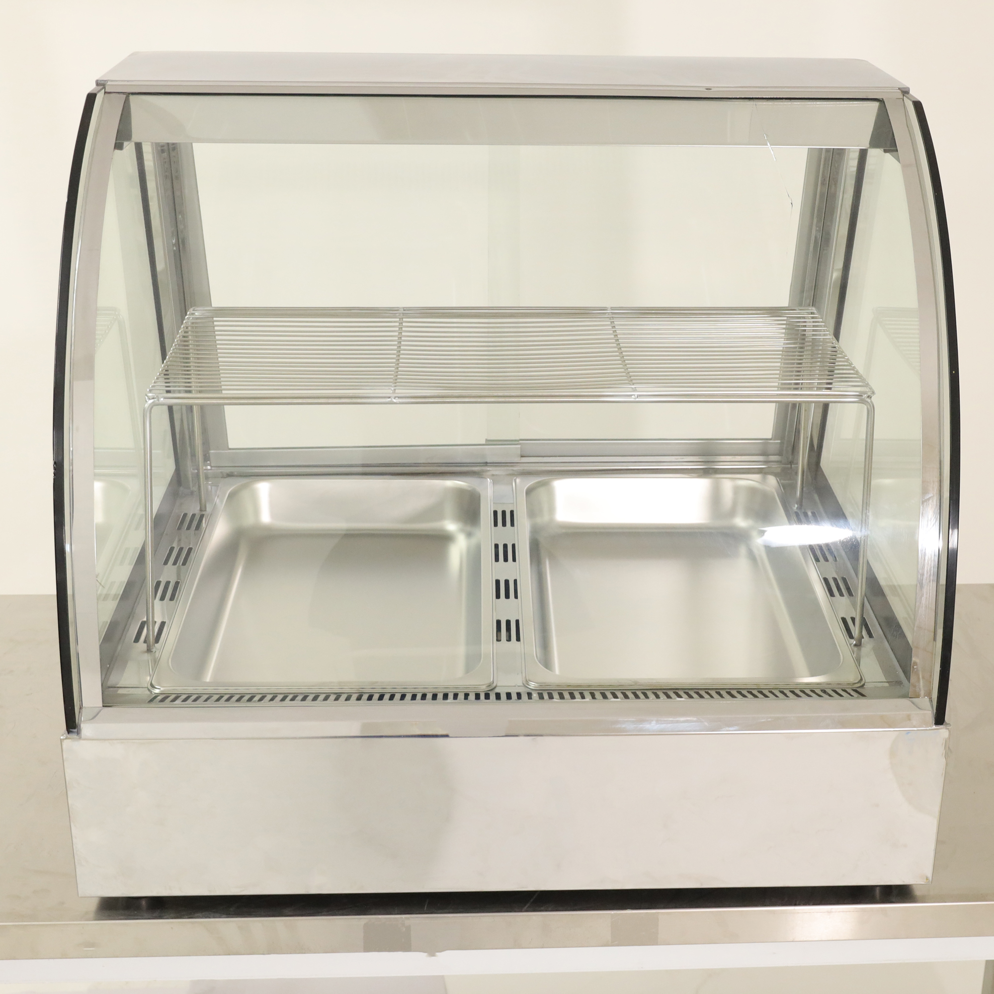 حموم عرض طعام 